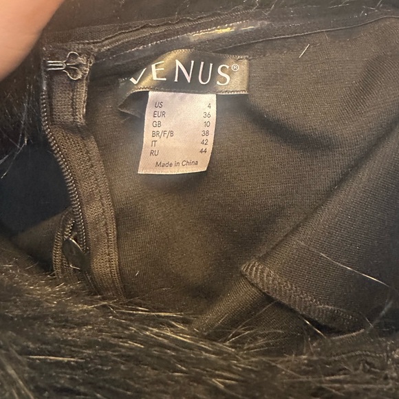 VENUS Size 4 Black Strapless Bodycon Mini Cocktail Dress with Faux Fur Accent - Picture 2 of 9